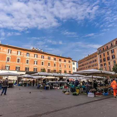 San Cosimato Konukevi Roma